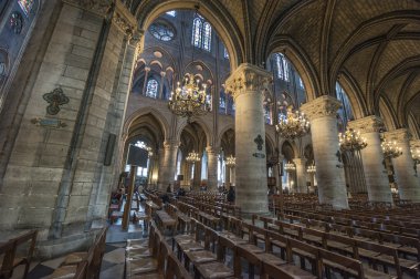 İç Notre Dame Katedrali