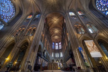 İç Notre Dame Katedrali