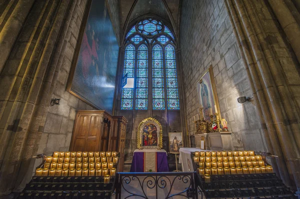 Dentro da Catedral de Notre Dame — Fotografia de Stock