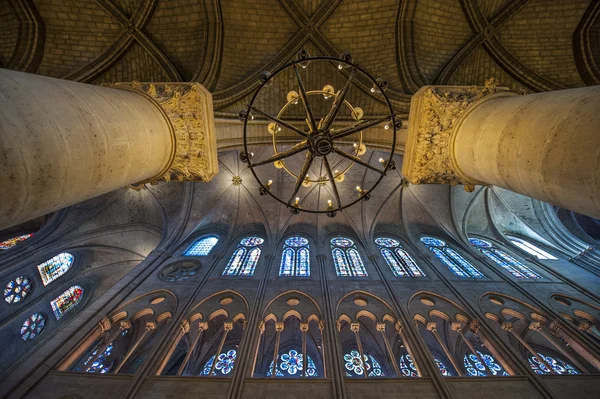 Dentro de la Catedral de Notre Dame — Foto de Stock