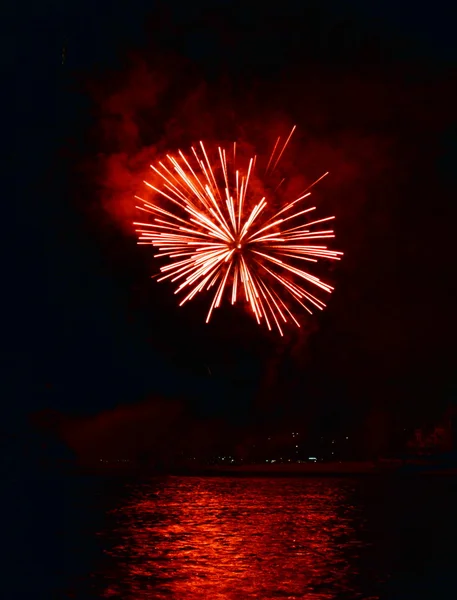 Buntes Feuerwerk — Stockfoto