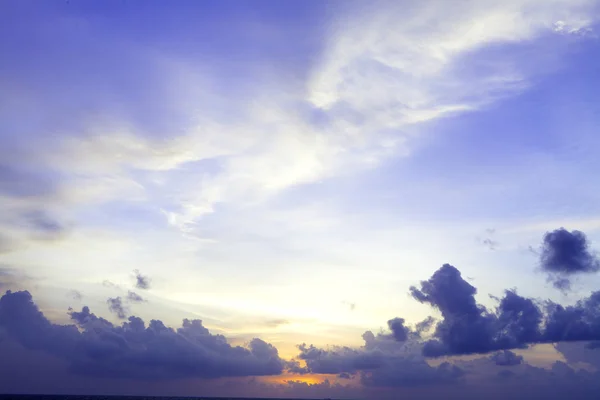 Фон неба на восходе солнца — стоковое фото