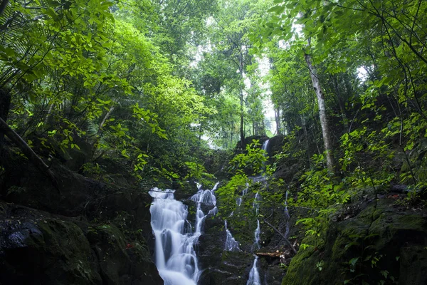 Ton Sai waterfall — Zdjęcie stockowe