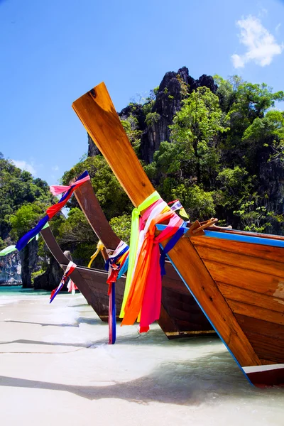 Boats at the beautiful beach — Stock Photo, Image