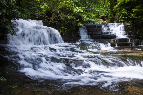 Num Хуан Keaw водоспад Koh Kood Таїланду Трат. — стокове фото