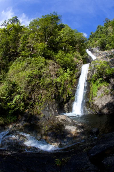 Mae pan Wasserfall — Stockfoto