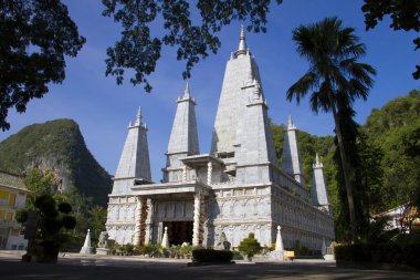 WAT khao rup chang
