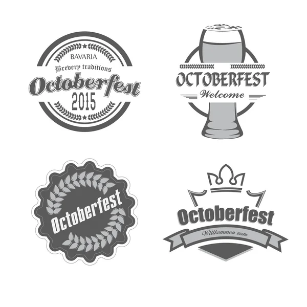 Bira Festivali Oktoberfest kutlamaları retro tarzı etiketleri, rozetleri ve logoları vektör çizim ayarla. — Stok Vektör