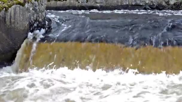 Водопад — стоковое видео