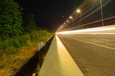 Gece vakti otobandaki trafik