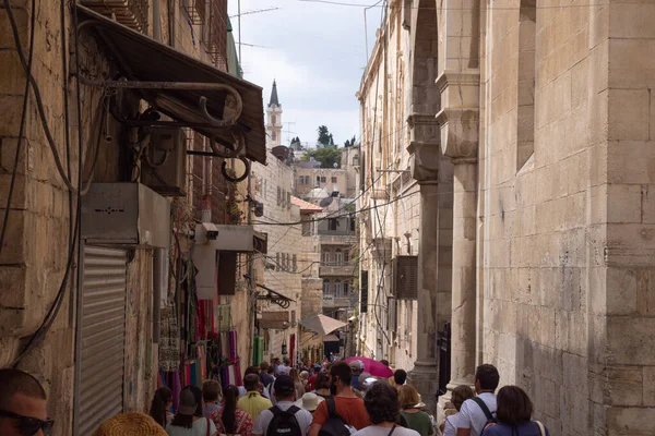 Jerusalem, Israel, September 10, 2018 - Street sign Via Dolorosa in Jerusalem, the holy path Jesus walked on his last day. Israel — Stock Photo, Image