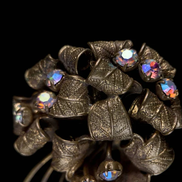 Καρφίτσα Γκρο Πλαν Παλαιά Κοσμήματα Close Πολύτιμους Λίθους — Φωτογραφία Αρχείου
