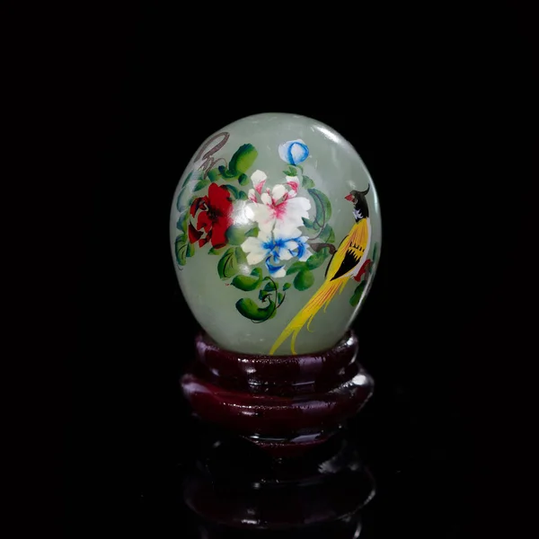 Stone Easter Egg Hand Painted Beautiful Birds Isolated Black Background — Stockfoto