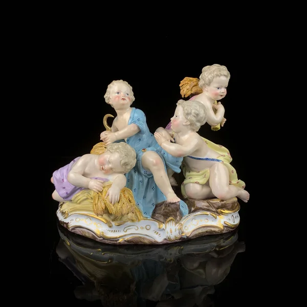 Antike Porzellanfigur Aus Dem Jahrhundert Retro Skulptur Museumsausstellung — Stockfoto