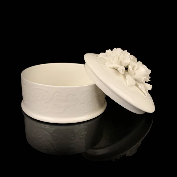 Antique Ceramic Bubble Box Roses White Jewelry Box Black Background — 图库照片