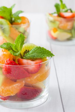 Taze Meyve Salatası