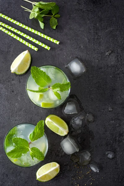 Fresh Mojito with lime and mint on slate — Stock Photo, Image