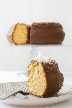 çikolata ve Hindistan cevizi pasta