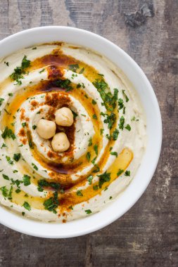 Humus bir rustik ahşap tablo