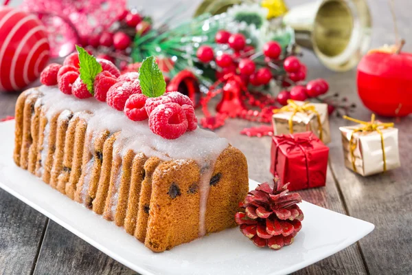 Pastel de frutas de Navidad con frambuesas —  Fotos de Stock