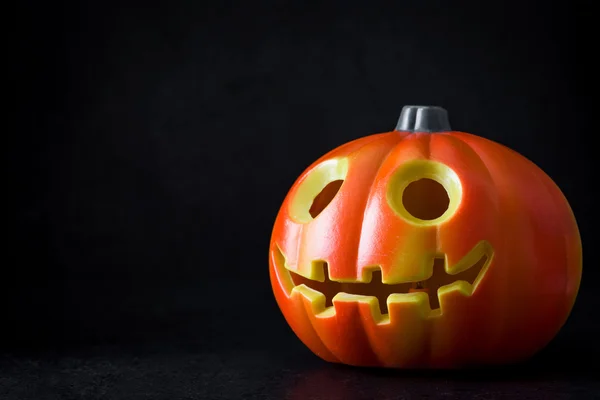 Zucca di Halloween su sfondo nero — Foto Stock