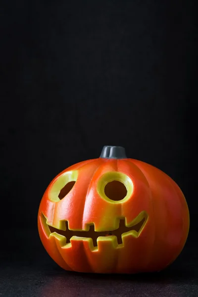 Zucca di Halloween su sfondo nero — Foto Stock