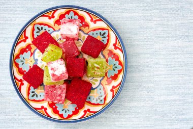 Mavi zemin üzerine Türk lokumu