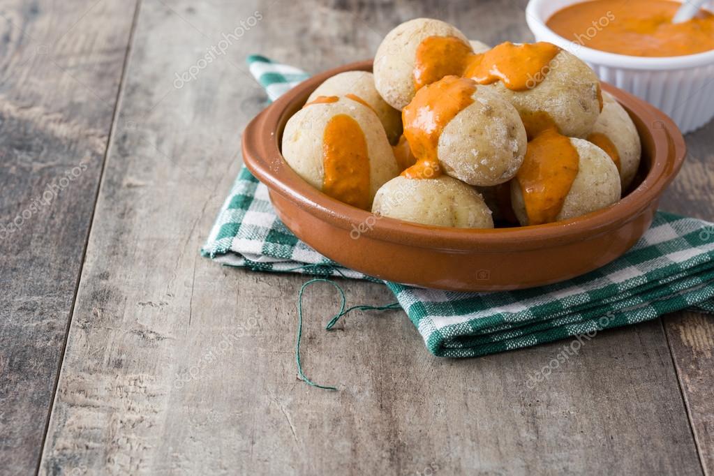 canarische aardappelen met mojosaus canarische aardappelen met mojosaus