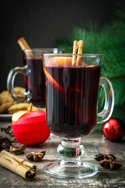 Natal mulled vinho e decoração de Natal — Fotografia de Stock