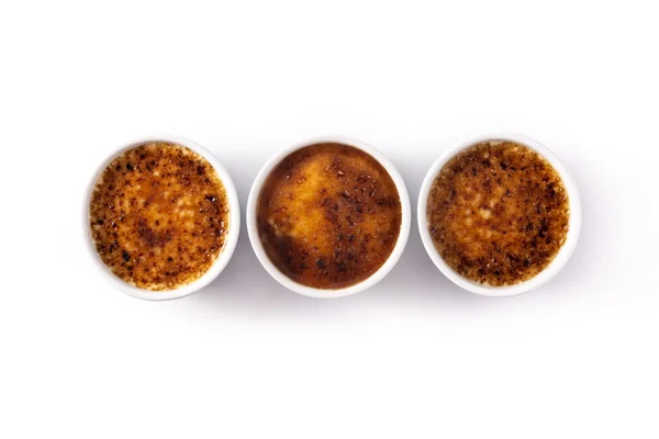 Crema Casera Brulee Tazón Aislado Sobre Fondo Blanco —  Fotos de Stock