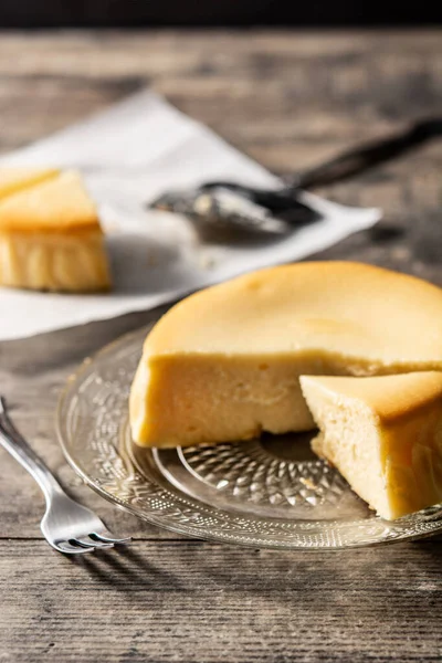 Tarta Queso Tradicional Nueva York Sobre Mesa Madera —  Fotos de Stock