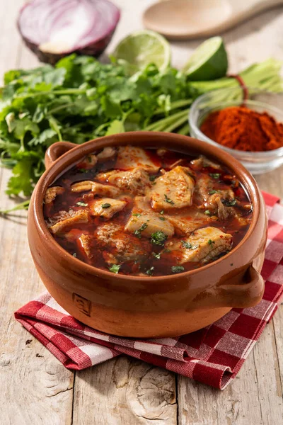 Traditionell Mondongo Eller Menudosoppa Träbord — Stockfoto