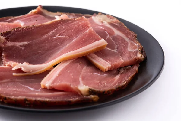 Getrocknete Und Geräucherte Fleischscheiben Isoliert Auf Weißem Hintergrund — Stockfoto