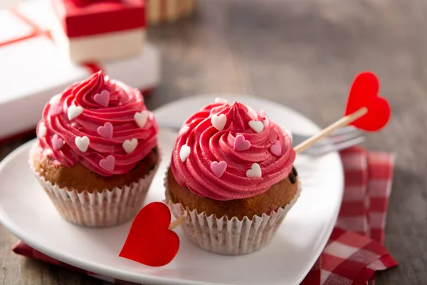 Cupcakes Decorados Com Corações Açúcar Para Dia Dos Namorados — Fotografia de Stock