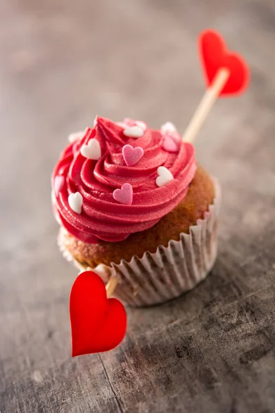Кекс Украшен Сахарными Сердцами День Святого Валентина — стоковое фото