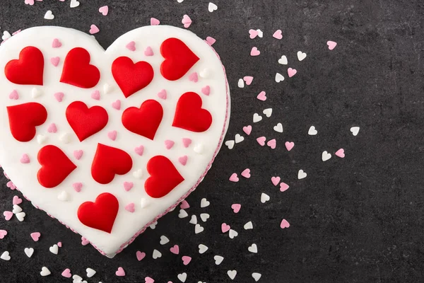 Heart Cake Valentine Day Mother Day Birthday Decorated Sugar Hearts — Stock Photo, Image