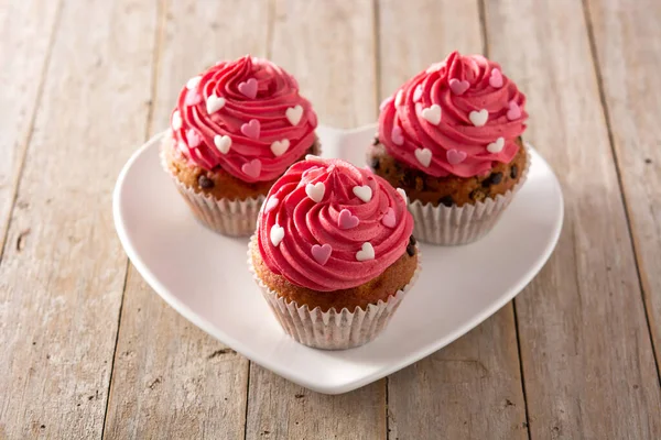 Cupcakes Decorados Con Corazones Azúcar Para Día San Valentín Mesa — Foto de Stock