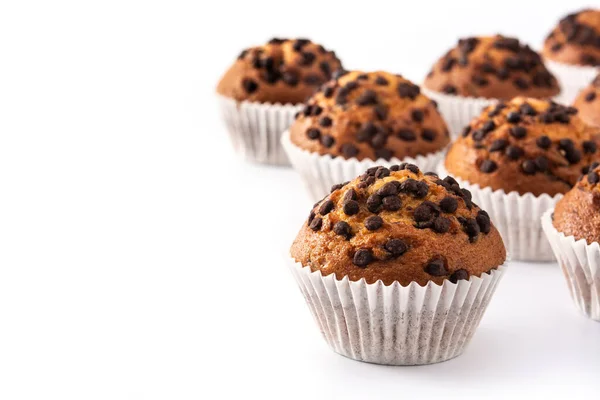 Net Gebakken Chocolade Muffins Geïsoleerd Witte Achtergrond Kopieerruimte — Stockfoto