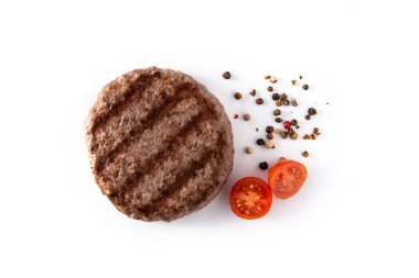 Beyaz arka planda izole edilmiş sığır burger, domates ve biber. Üst görünüm
