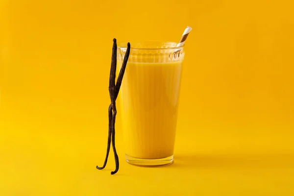 Delicious Vanilla Milkshake Glass Yellow Background — Stock Photo, Image