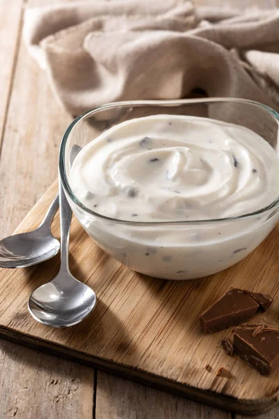 Stracciatella Yogurt Transparent Bowl Wooden Table — Stock Photo, Image