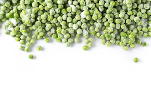 白い背景に隔離された冷凍緑のエンドウ豆 スペースのコピー — ストック写真