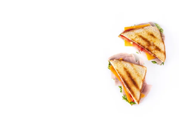 Beyaz Arka Planda Domatesli Sandviç Marul Jambon Peynirli Üst Manzara — Stok fotoğraf