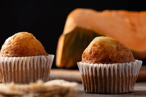 Dýňové Muffiny Dřevěný Stůl — Stock fotografie