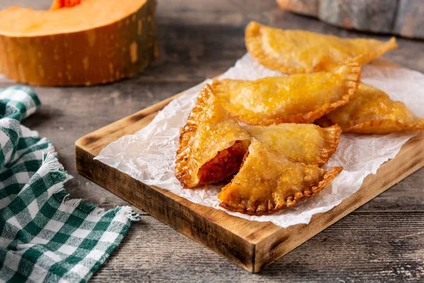 Empanadillas Calabaza Sobre Mesa Madera — Foto de Stock