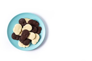 Beyaz arka planda izole edilmiş çikolatalı Meksikalı kafatasları