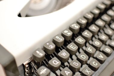 ahşap üzerine daktilo