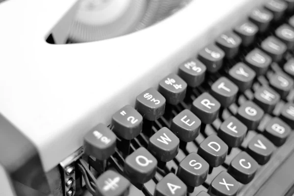 Typewriter on wood — Stock Photo, Image