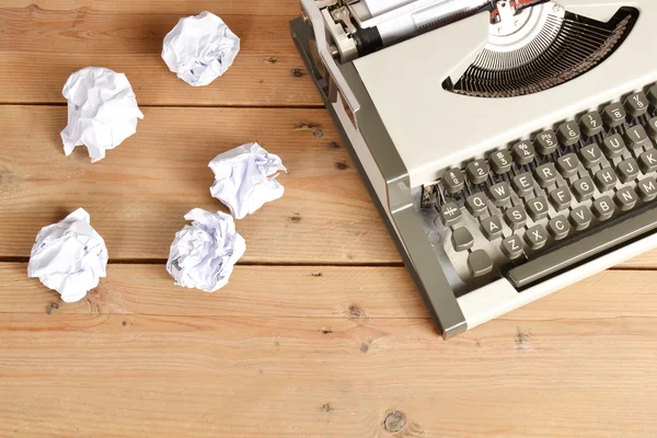 Typewriter on wood — Stock Photo, Image