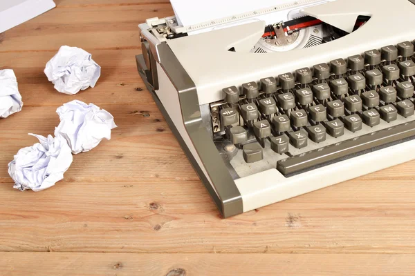 Typewriter on wood — Stock Photo, Image